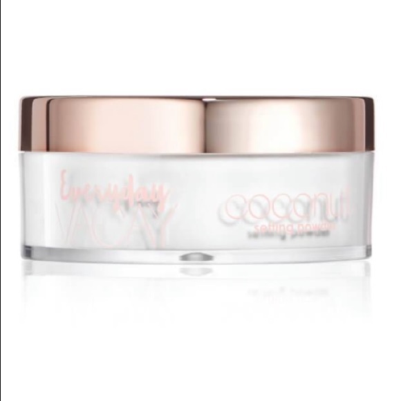 EVERYDAY VACAY SETTING POWDER” BY CIATE LONDON- IT SMELLS LIKE COCONUT! - Picture 5 of 7
